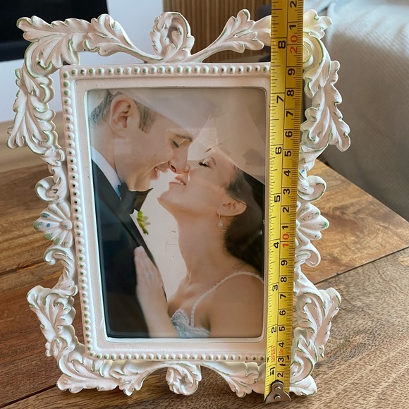 White Floral Shabby Chic Mirror for 4x6 Photo - Picture 3 of 3